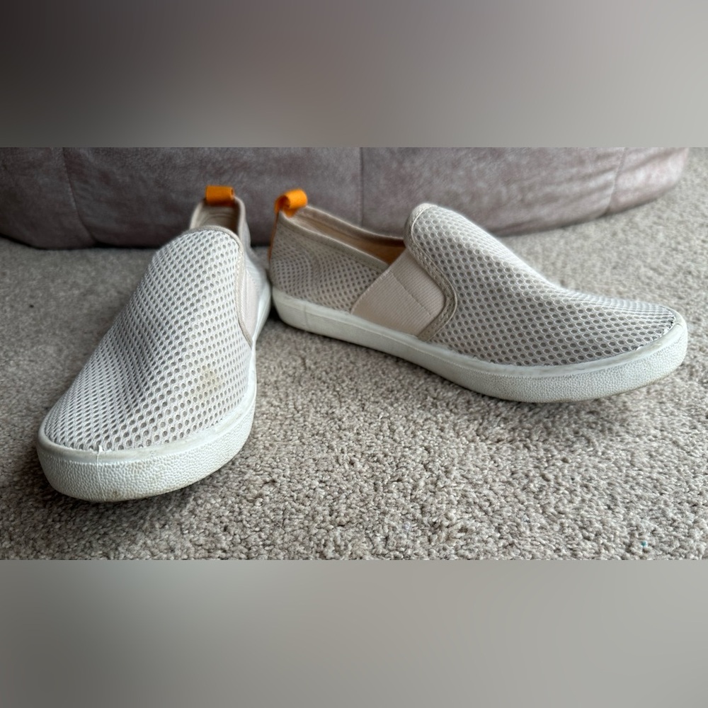 Boys H&M khaki white mesh slip on sneakers, size 2